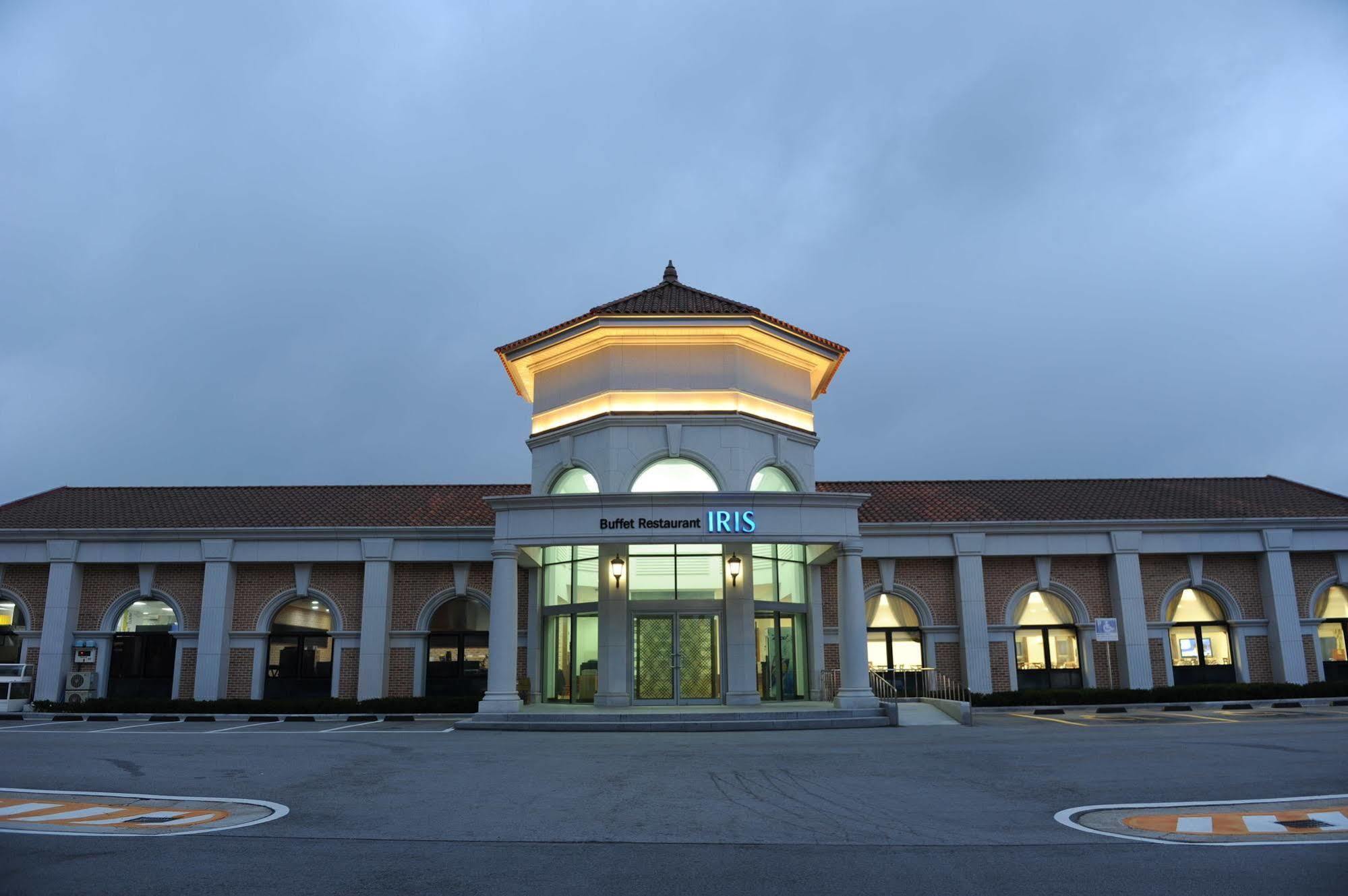 Pineridge Hotel Sokcho Ngoại thất bức ảnh