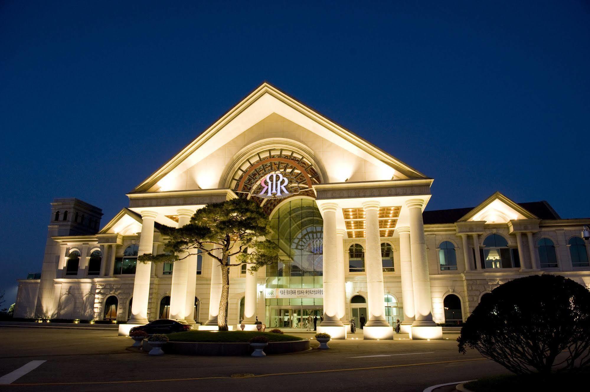 Pineridge Hotel Sokcho Ngoại thất bức ảnh