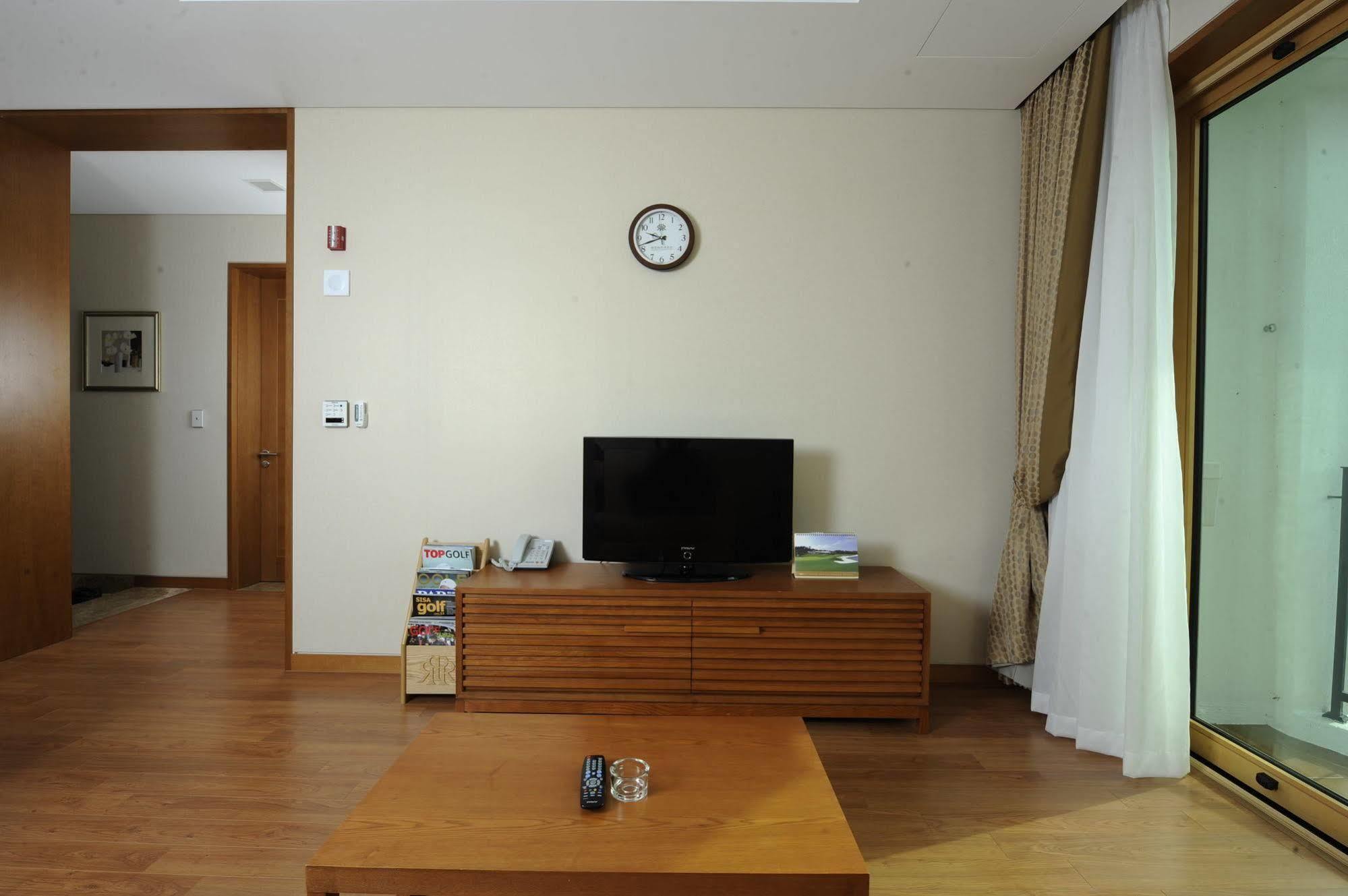 Pineridge Hotel Sokcho Ngoại thất bức ảnh