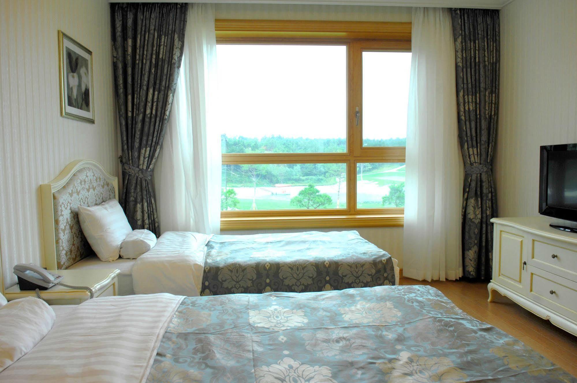 Pineridge Hotel Sokcho Ngoại thất bức ảnh