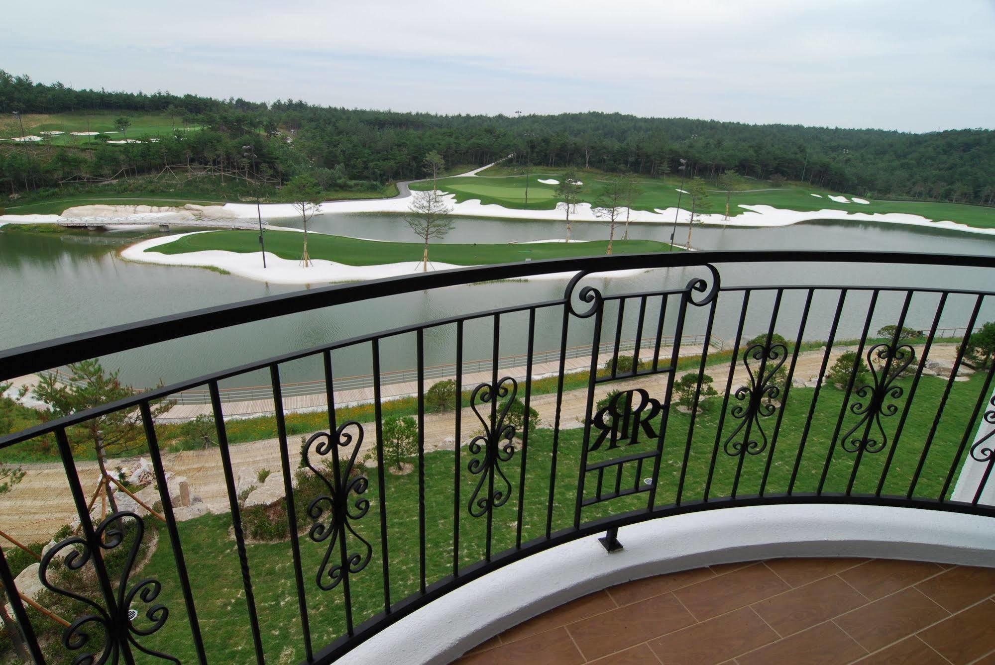 Pineridge Hotel Sokcho Ngoại thất bức ảnh