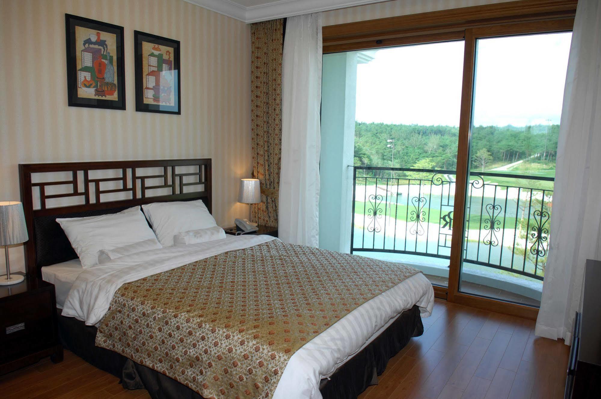 Pineridge Hotel Sokcho Ngoại thất bức ảnh